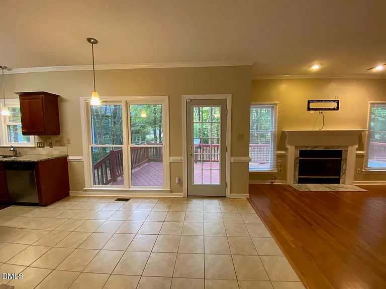 1012 Sturbridge Dr — Photo 10