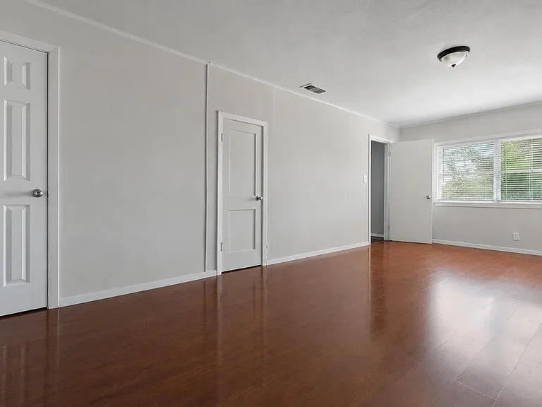 7217 Parker Rd — Photo 6