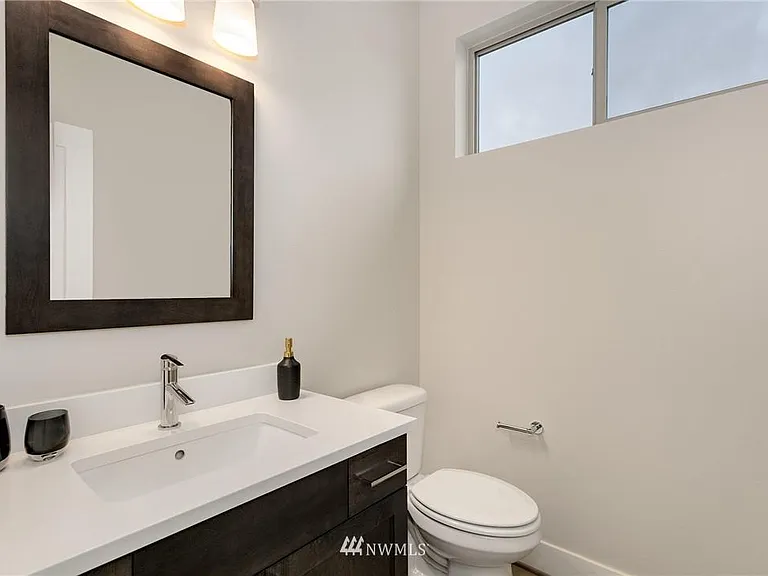 23526 SE 36th Ct — Photo 3