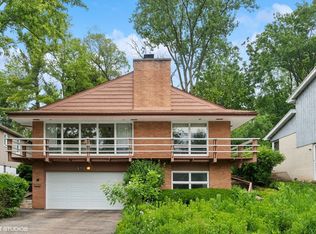 611 Hillside Dr, Highland Park, IL 60035