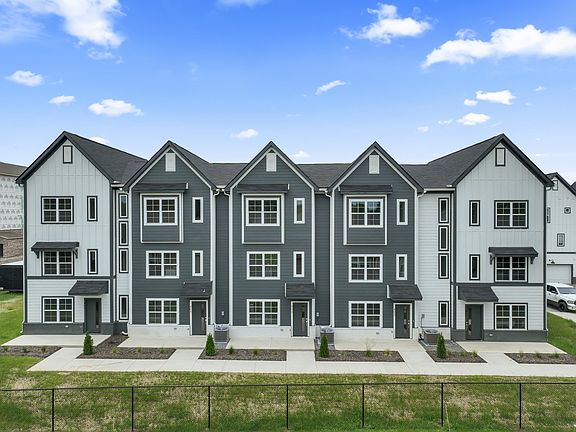 2nd image of 700 N Dupont Ave #314-lot 74