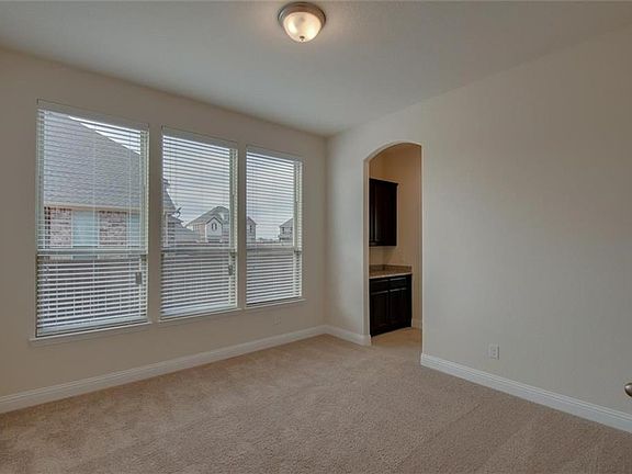 5th image of 4505 Sunflower Dr