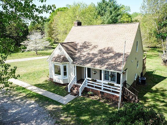 5th image of 960 Hicks Rd