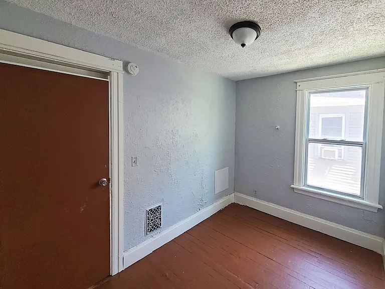 192 Bartlett St #192 — Photo 10