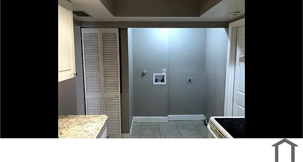 7427 SW 11th Ct — Photo 5