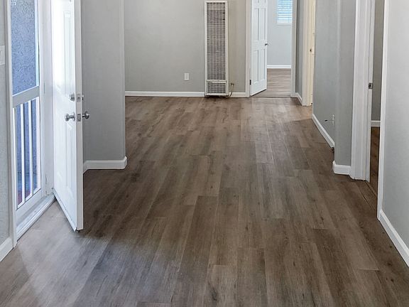 2nd image of 2357 1/2 Magnolia Ave