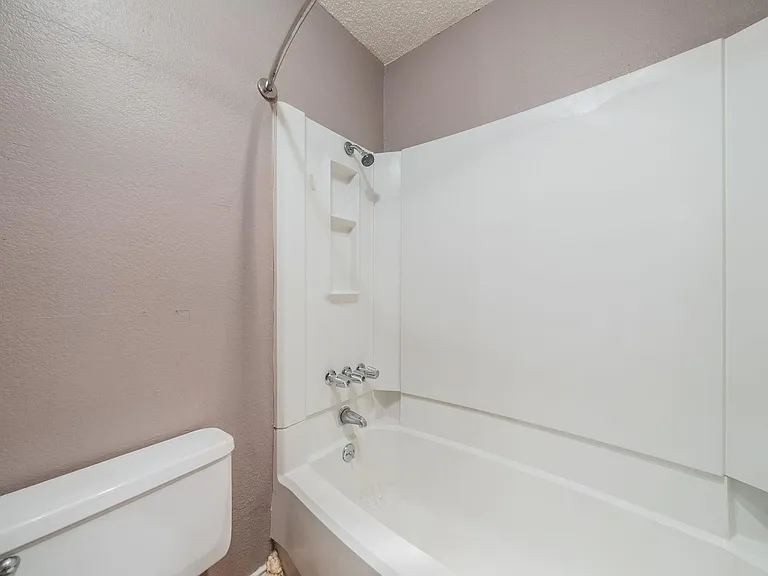 5807 Spring Meadow Rd #B — Photo 24
