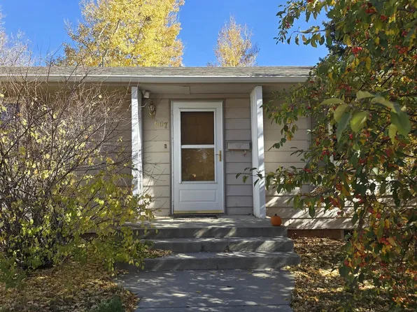 607 S 24th St, Laramie, WY 82070