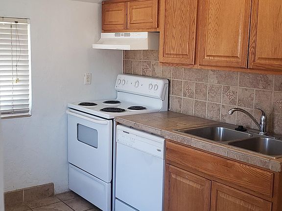 4th image of 1415 S 200 E APT 3