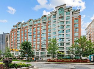 33 Delisle Ave #704, Toronto, ON M4V3C7