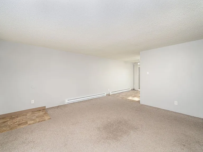 8332 SW 21st Ave — Photo 4