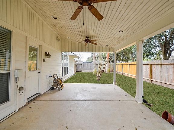 2nd image of 8826 Aberdeen Oaks Dr