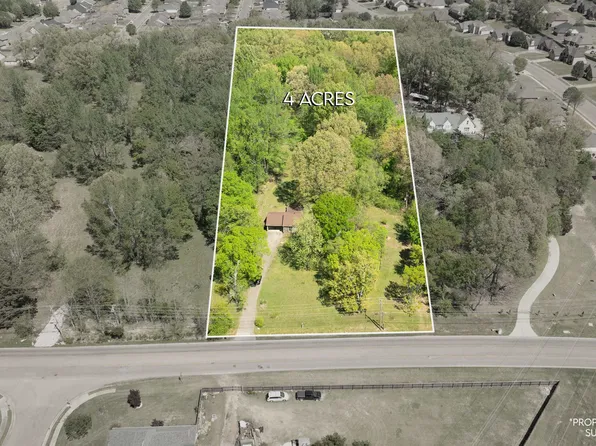 10320 Macon Rd, Cordova, TN 38016