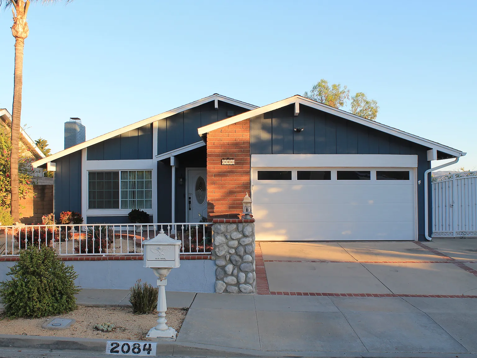 3 bed, 1436 sqft, $4,500 — Photo 1