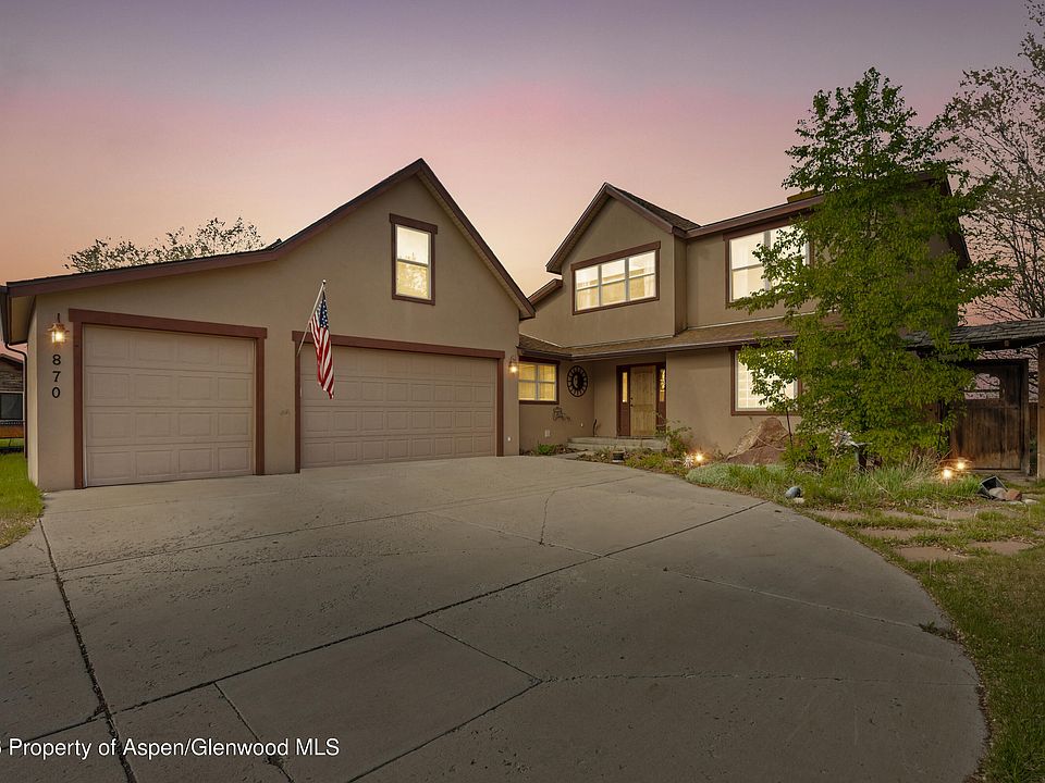 1st image of 870 Hickory Dr