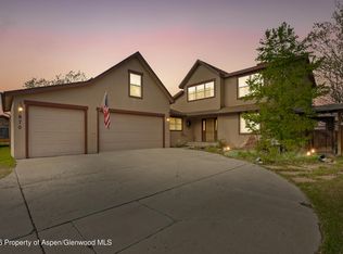 870 Hickory Dr, Rifle, CO 81650