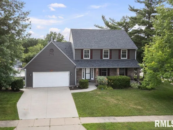 4010 Wakonda Dr, Bettendorf, IA 52722
