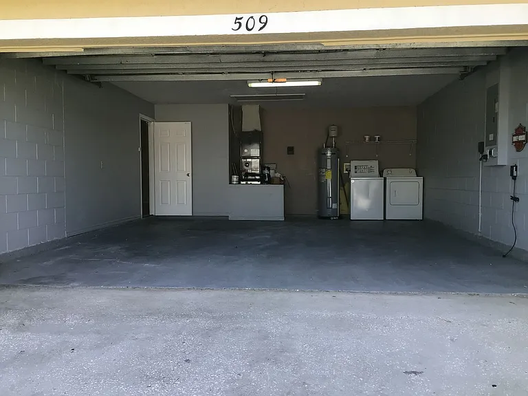 509 Hillcrest Dr — Photo 16