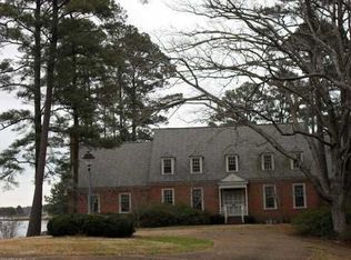 1100 Wishart Point Rd, Virginia Beach, VA 23455