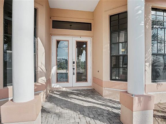 5th image of 1809 NE 1st Ave