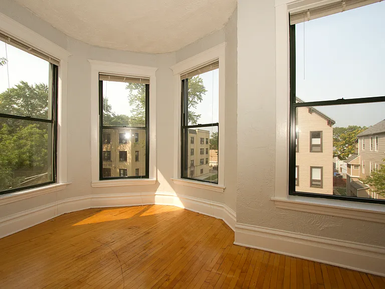 1701 N Albany Ave #3F — Photo 8