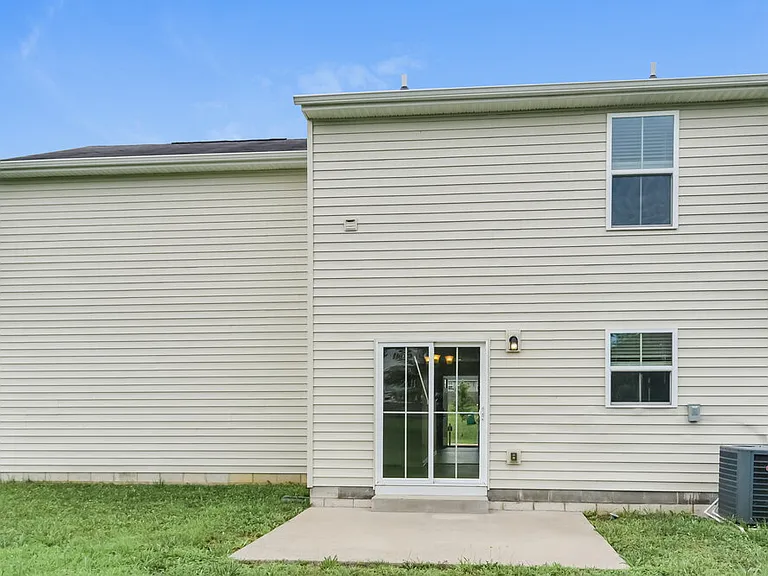 106 Norwich Ct — Photo 17