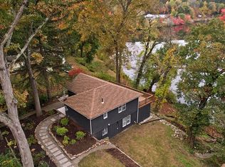 8 Maynard Rd, Wilbraham, MA 01095