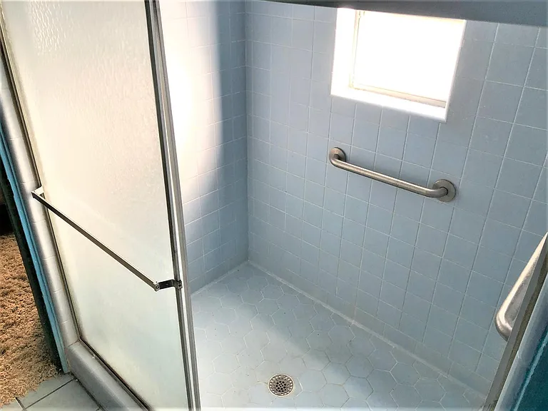 313 Congress Ave — Photo 10