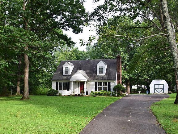2nd image of 226 Oakland Dr