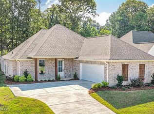 352 Oakville Cir, Brandon, MS 39047
