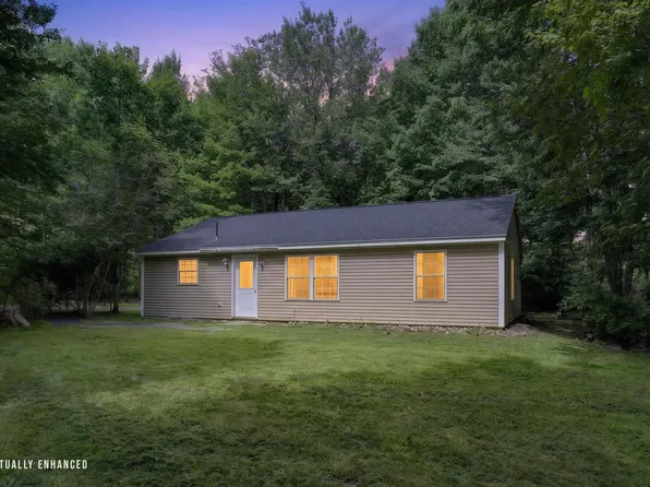 25 Matthews Avenue, Vassalboro, ME 04989