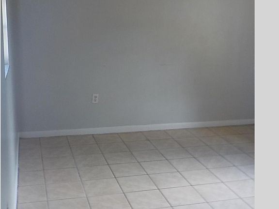 5th image of 707 2nd St APT D