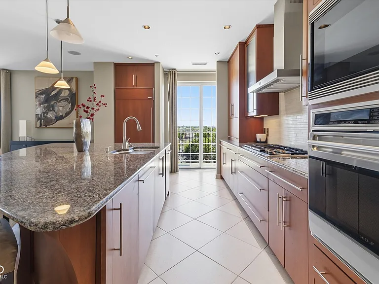 435 Virginia Ave #604 — Photo 7