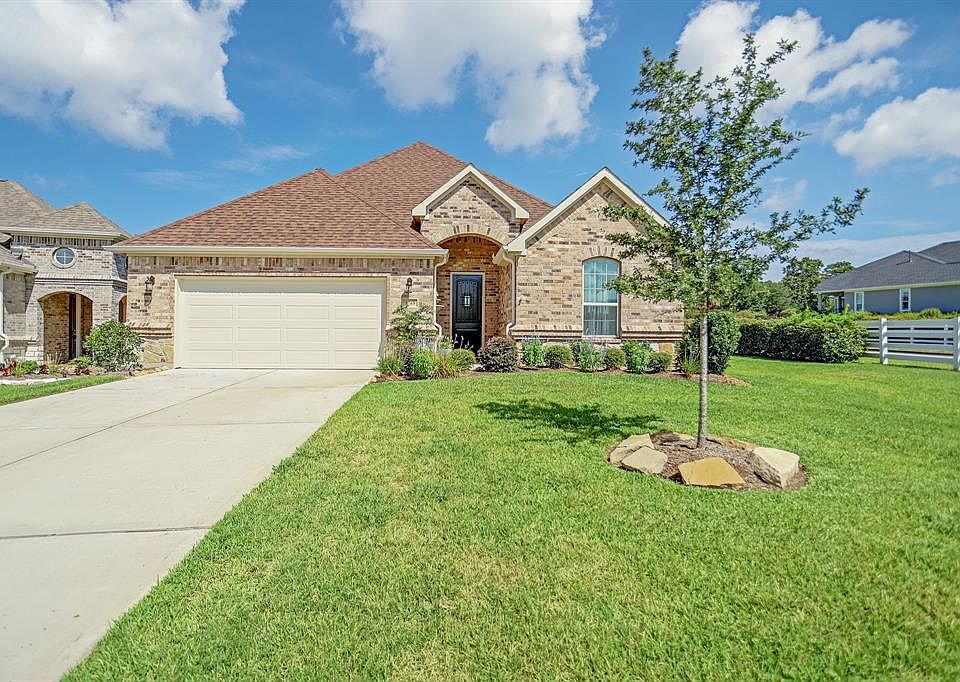 1st image of 5769 Lakeside Villas Ct