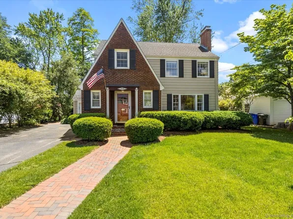 1929 Boulevard, West Hartford, CT 06107