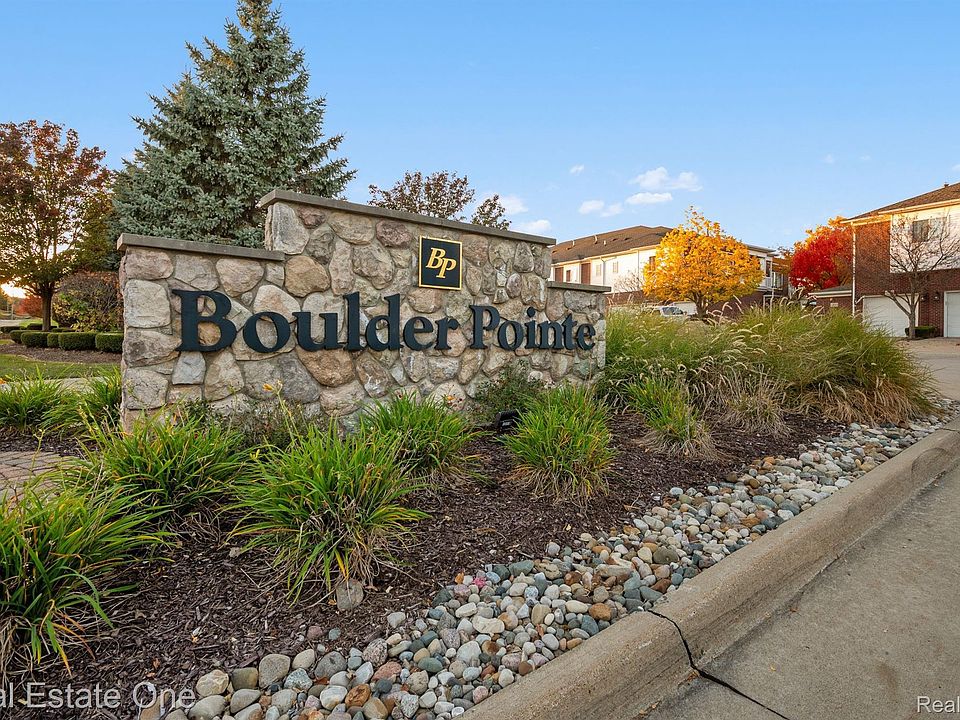 1st image of 7025 Boulder Pointe Dr #82