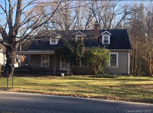 476 14th Ave NE, Hickory, NC 28601