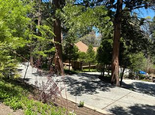 145 N Fairway Dr, Lake Arrowhead, CA 92352