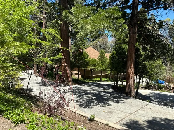 145 N Fairway Dr, Lake Arrowhead, CA 92352