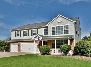 1024 Wheatland Dr, Crystal Lake, IL 60014