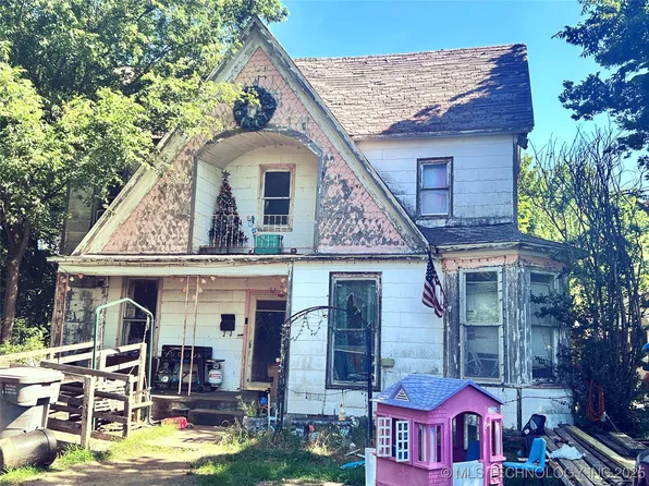 101 NE 2nd St, Wagoner, OK 74467