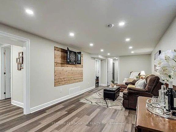 5th image of 586 Chamberlain Rd