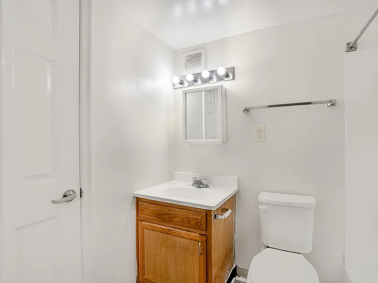 Highland Terrace Apartments — Photo 17
