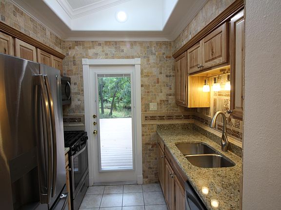 3rd image of 807 Hazelton St APT B