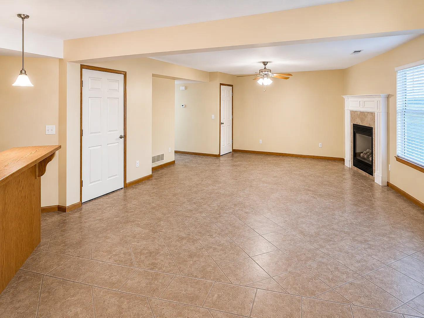 3 bed, 2.5 bath, 1750 sqft, $1,650 — Photo 4