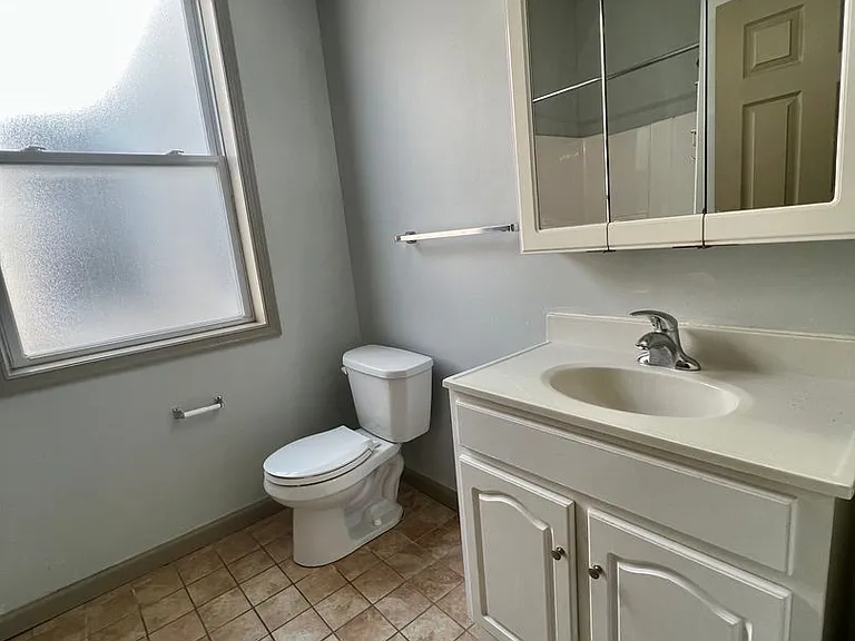 2154 N Carlisle St — Photo 14