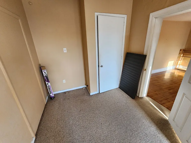 213 Green Ln — Photo 11