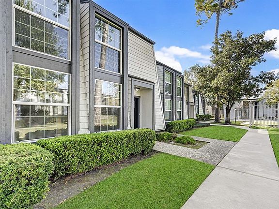 4th image of 10161 Beekman Place Drive