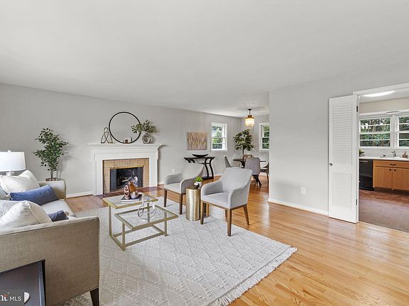 5th image of 5726 28th St N