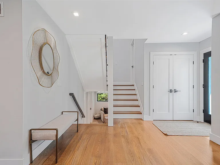 17 Milton Ave — Photo 14